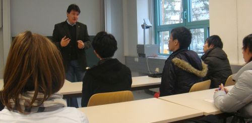 Zum Artikel "Besuch von Wissenschaftlern und Studenten vom Nagoya Institute of Technology, Japan"