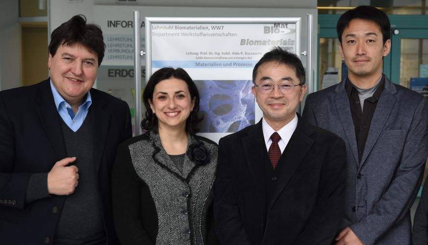 Prof. A. R. Boccaccini, Dr. L. Liverani (Lehrstuhl Biomaterialien), Prof. A. Matsuda und Dr. G. Kawamura (Toyohashi University of Technology)
