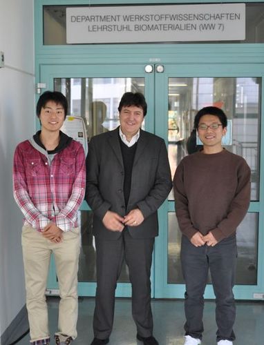 Dr. Maeda mit Prof. Boccaccini und Herrn Mizuno