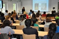 Prof. Ratana Rujiravanit hält den Seminarvortrag