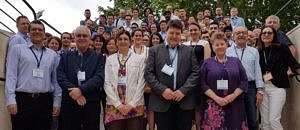 Gruppenfoto bei der Internationalen Konferenz für Alkalisch Aktivierte Materialien und Geopolymere in Tomar, Portugal
