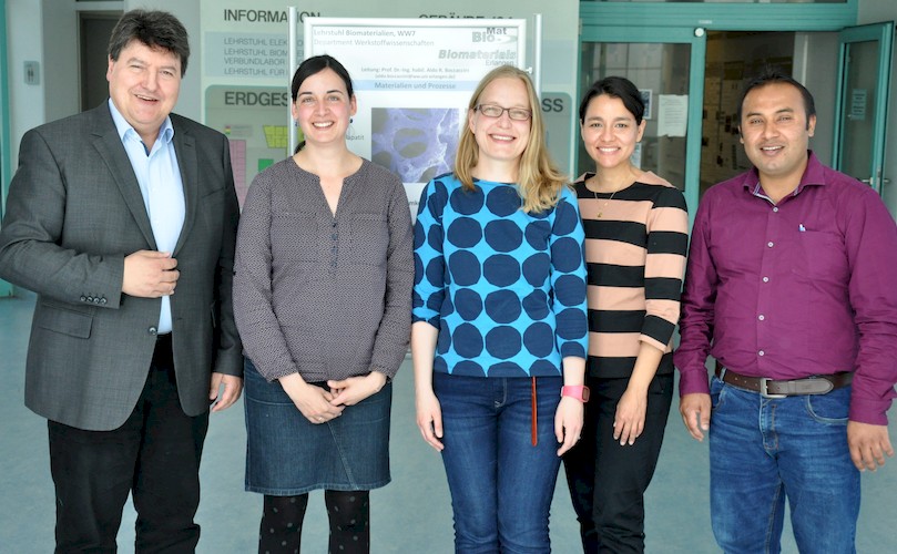 Zum Artikel "Halle-Jena-Erlangen-Kooperation zu bioaktiven Glaskeramiken: DFG-Projekttreffen in Erlangen"