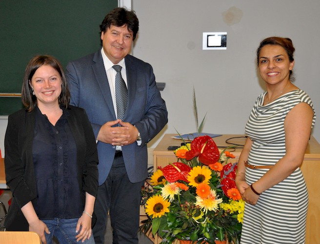 Prof. Boccaccini zusammen mit den beiden Vortragenden am Sommer Kolloquium.