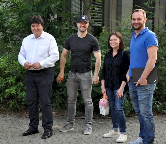 Prof. Boccaccini beim Anstehen in der Reihe