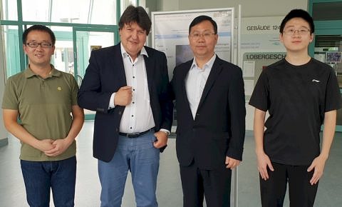 Dr. Zheng, Prof. Boccaccini, Prof. Wei, und Xinglong Hu