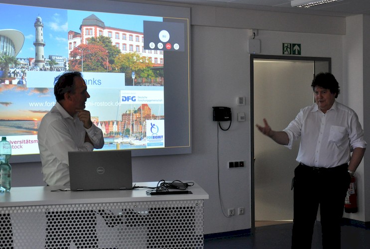 Prof. Boccaccini bei der Diskussion