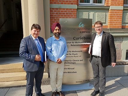 Zum Artikel "Prof. Boccaccini nimmt am wissenschaftlichen Seminar von Dr. Sukhdeep Singh (Habilitation) an der Technischen Universität Ilmenau teil"