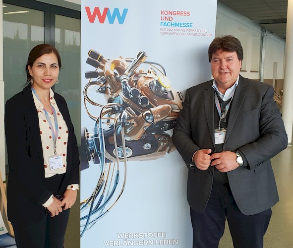 Dr. Sahar Salehi zusammen mit Prof. Boccaccini bei der Werkstoffwoche 2019.