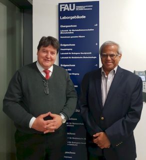 Zum Artikel "Prof. Rajendra K. Bordia, Clemson University, USA, besucht den Lehrstuhl Biomaterialien"