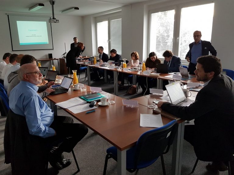 Gruppenfoto bei der Besprechung des Projekts FunGlas 2019.