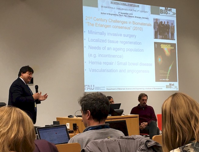 Prof. Boccaccini bei der Diskussion