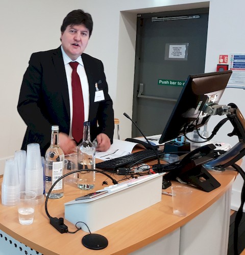 Prof. Boccaccini bei seinem Vortrag in York.