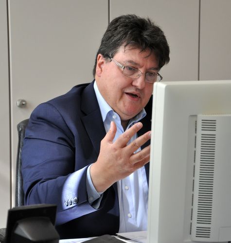 Prof. Boccaccini während seines Online Vortrags.