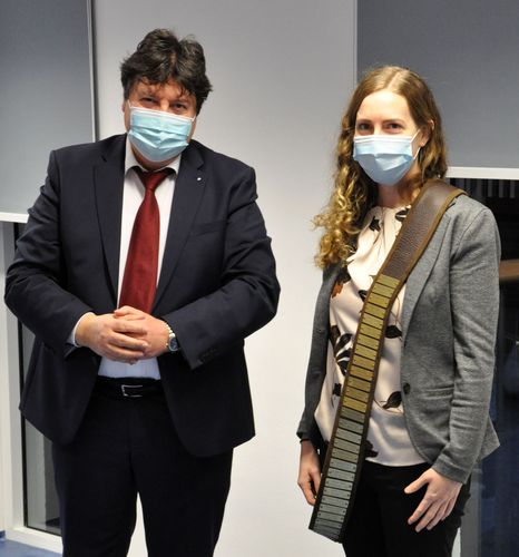 Lisa Kiesewetter zusammen mit Prof. Boccaccini.