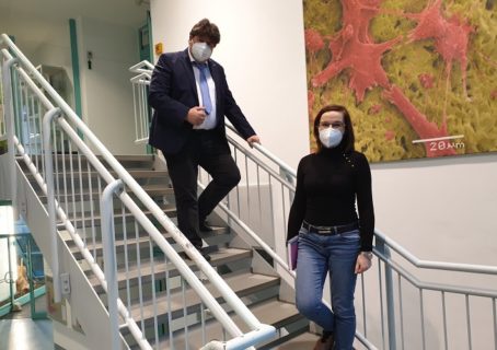 Prof. Aldo R. Boccaccini und Dr. Agnieszka Piegat im Institut für Biomaterialien