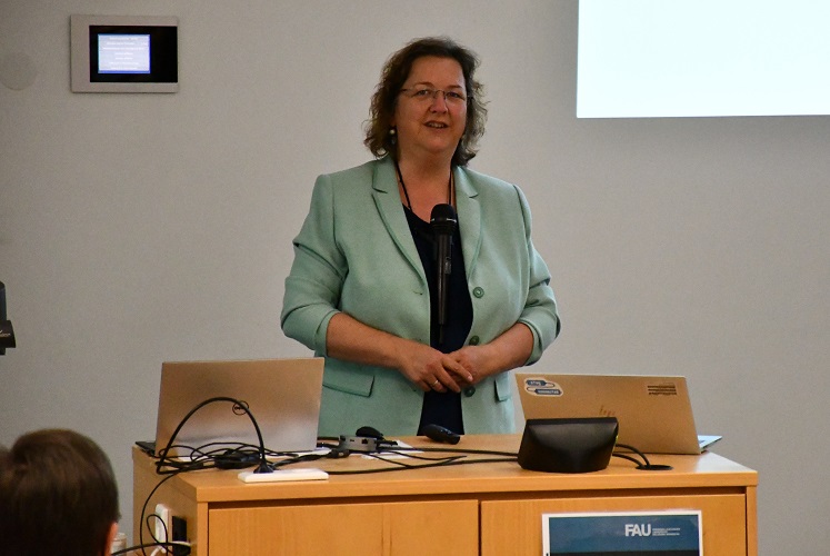 Redner des DGM Regionalforums