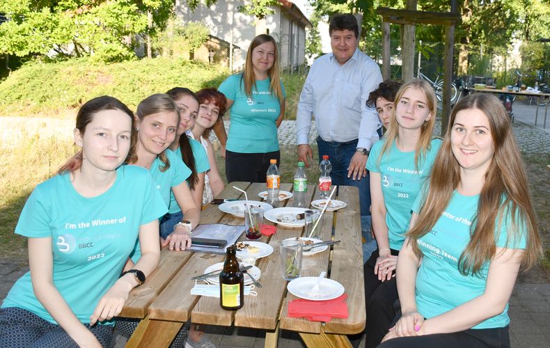 BBCE Schüler Gruppe beim Grillfest