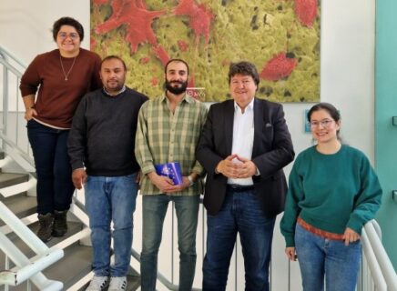 Gruppenbild mit Prof. Boccaccini, Dr. Irem Unalan, Dr. Qaisar Nawaz, Ertugrul Verlik und Marcela Arango-Ospina