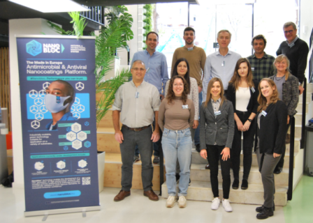 Gruppenfoto der Teilnehmenden am Nanobloc(R) Projekttreffen