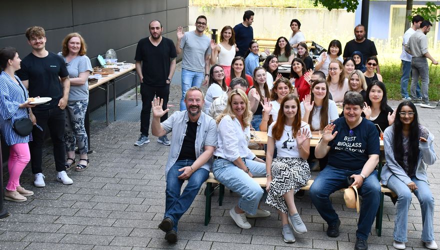 Offizielles Gruppenfoto beim Summer BBQ