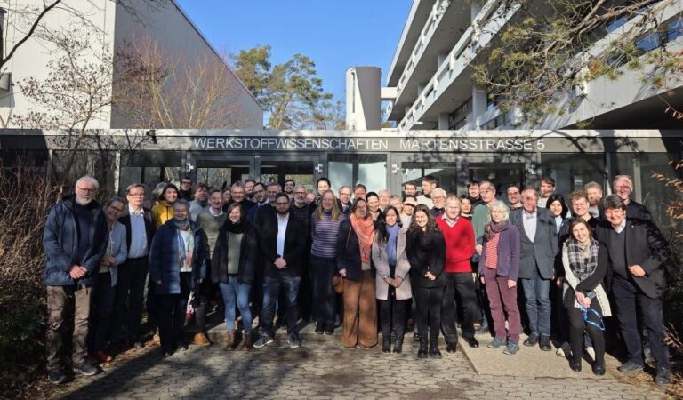 Prof. Aldo R. Boccaccini nimmt an der Sitzung der Arbeitsgruppe „Glaskristalline multifunktionale Materialien” der DGG und DKG teil
